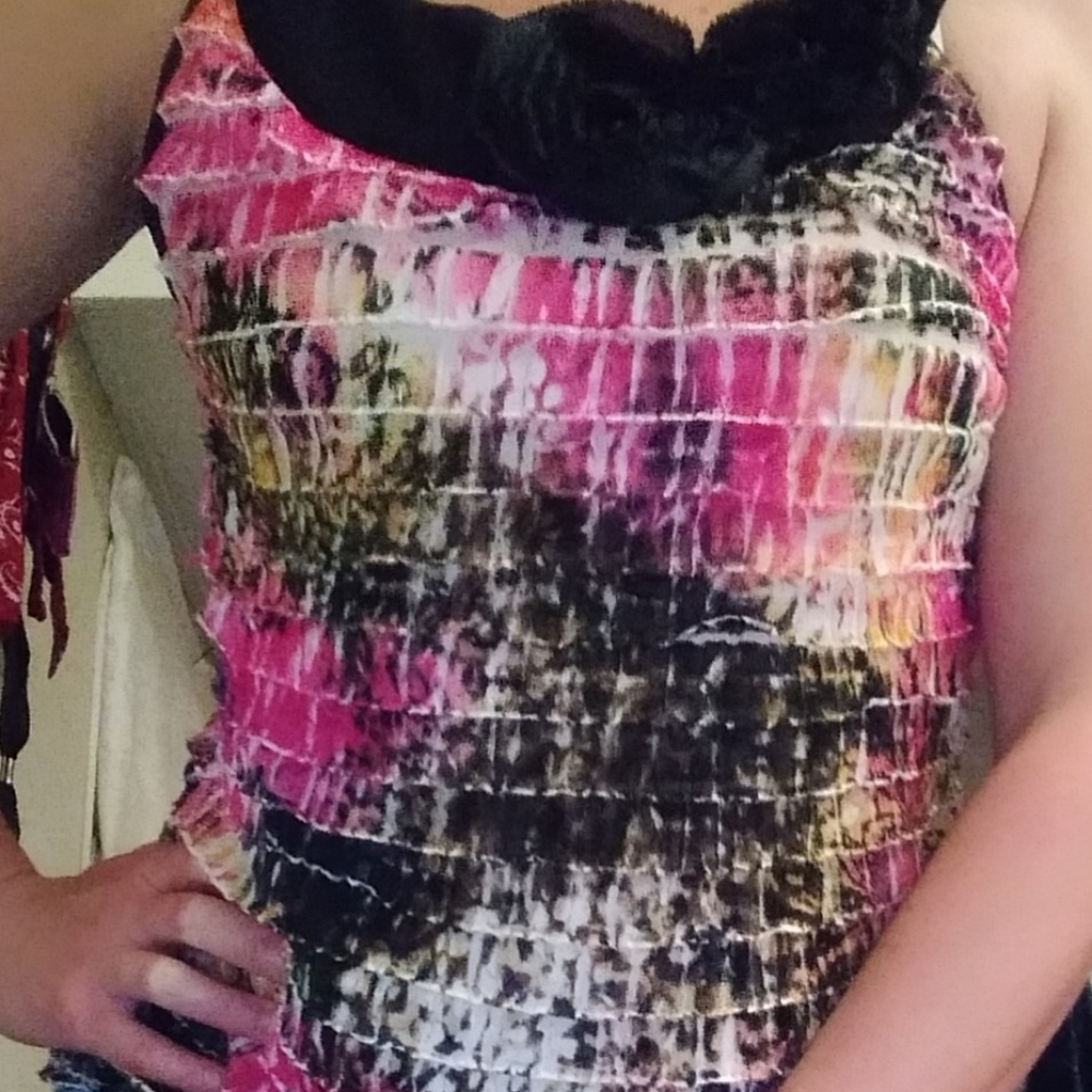 Woman's ruffled top